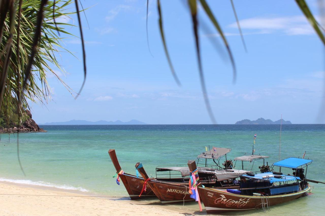 Koh Ngai Paradise Beach Екстер'єр фото